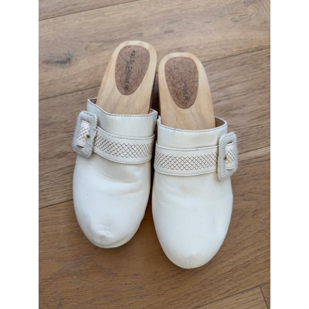 Anthropologie Kelsi Dagger Brooklyn White Carve Clogs Oversized Buckle-Retro